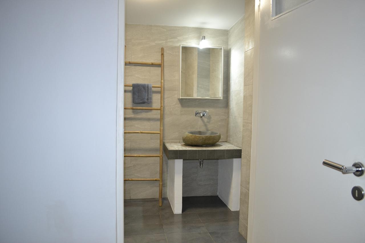 Artemis Suites Romanos  Exterior photo